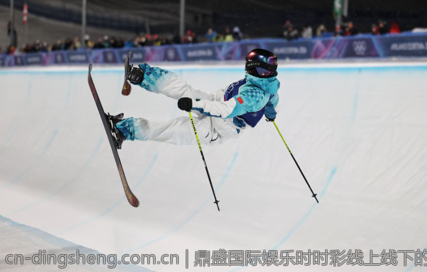 鼎盛国际娱乐时时彩线上线下的对比
